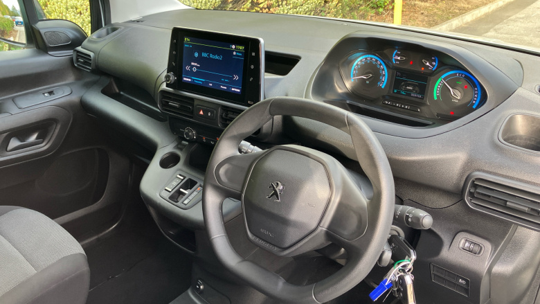 Peugeot Partner E-Standard 800 100kW 50kWh Professional Premium + Van Auto